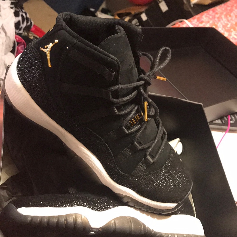 Black 11s